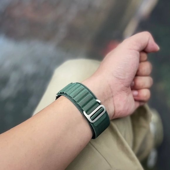 NEW GREEN Loop Adjustable Strap for Apple Watch - Picture 7 of 8